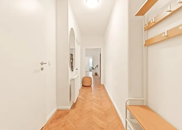 Cozy In Quiet Location, Fast Train Station 100m Away, Contactless Check-in Apartman